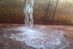 شستشوی بیش از ۱۲۸ هزار مترمکعب از مخازن خراسان شمالی در سال 1403