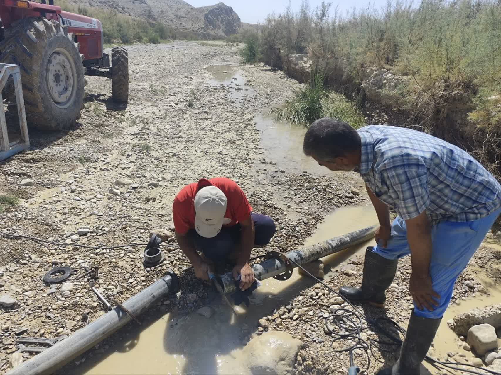 خدمت-بی-وقفه-آبفای-سملقان-در-شهرها-و-روستاها؛-پایداری-آب-در-الویت-است